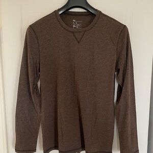 Gap - Men's Medium Long Sleeve Tee  / chandail à manches longues Gap pour hommes